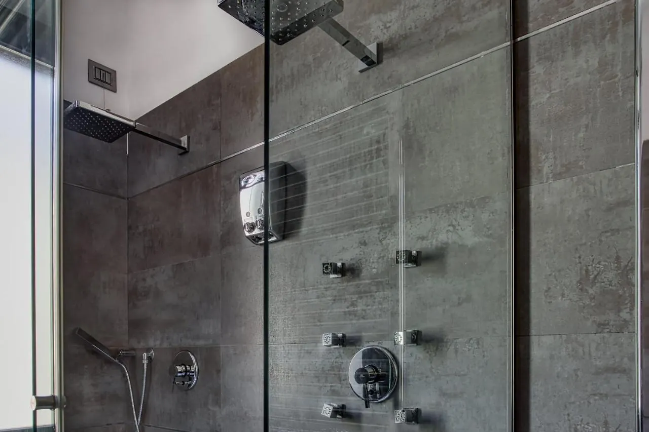 Joivy Tasteful Flat With Balcony Apartment Milan