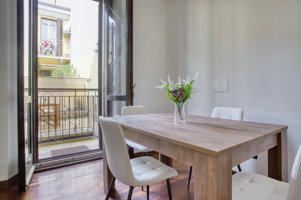 Joivy Tasteful Flat With Balcony Apartment Milan 0*,