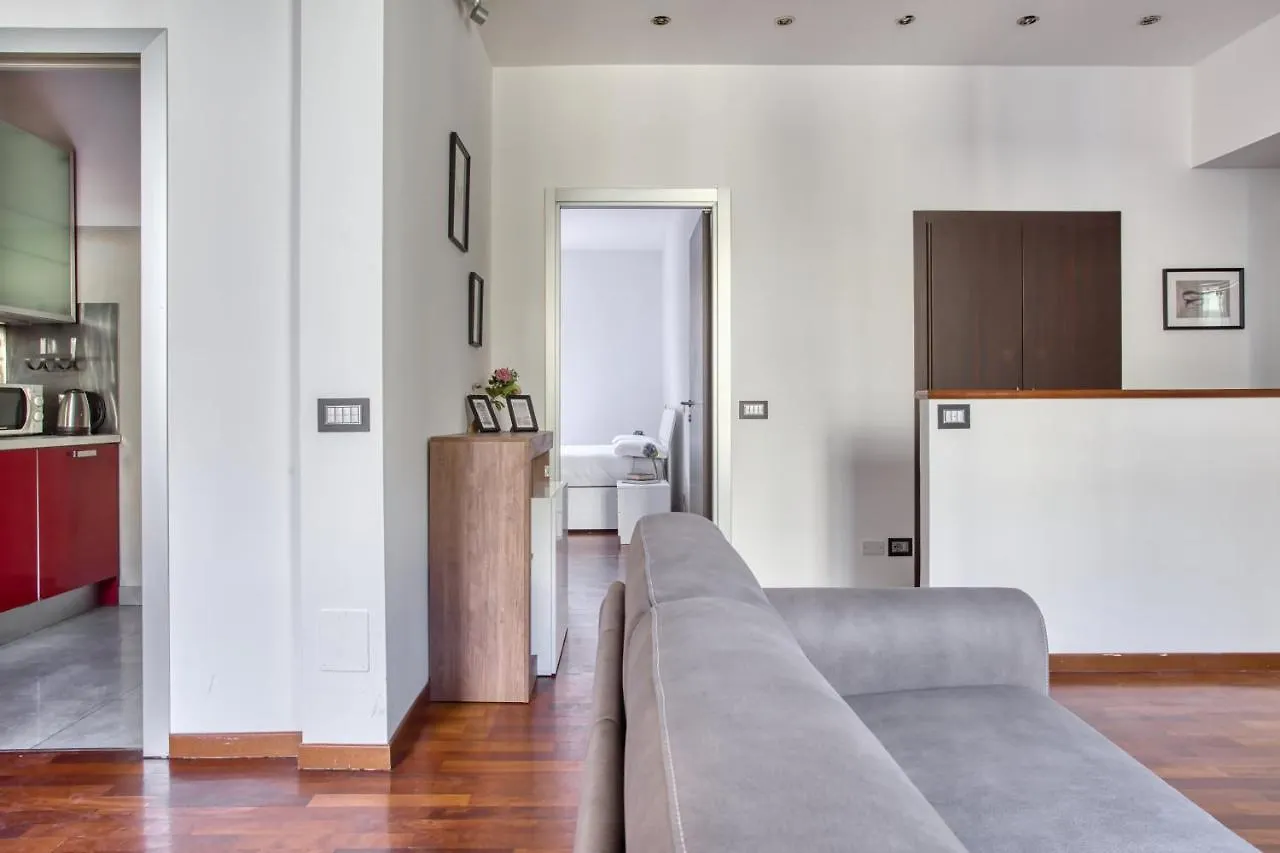 Joivy Tasteful Flat With Balcony Apartment Milan