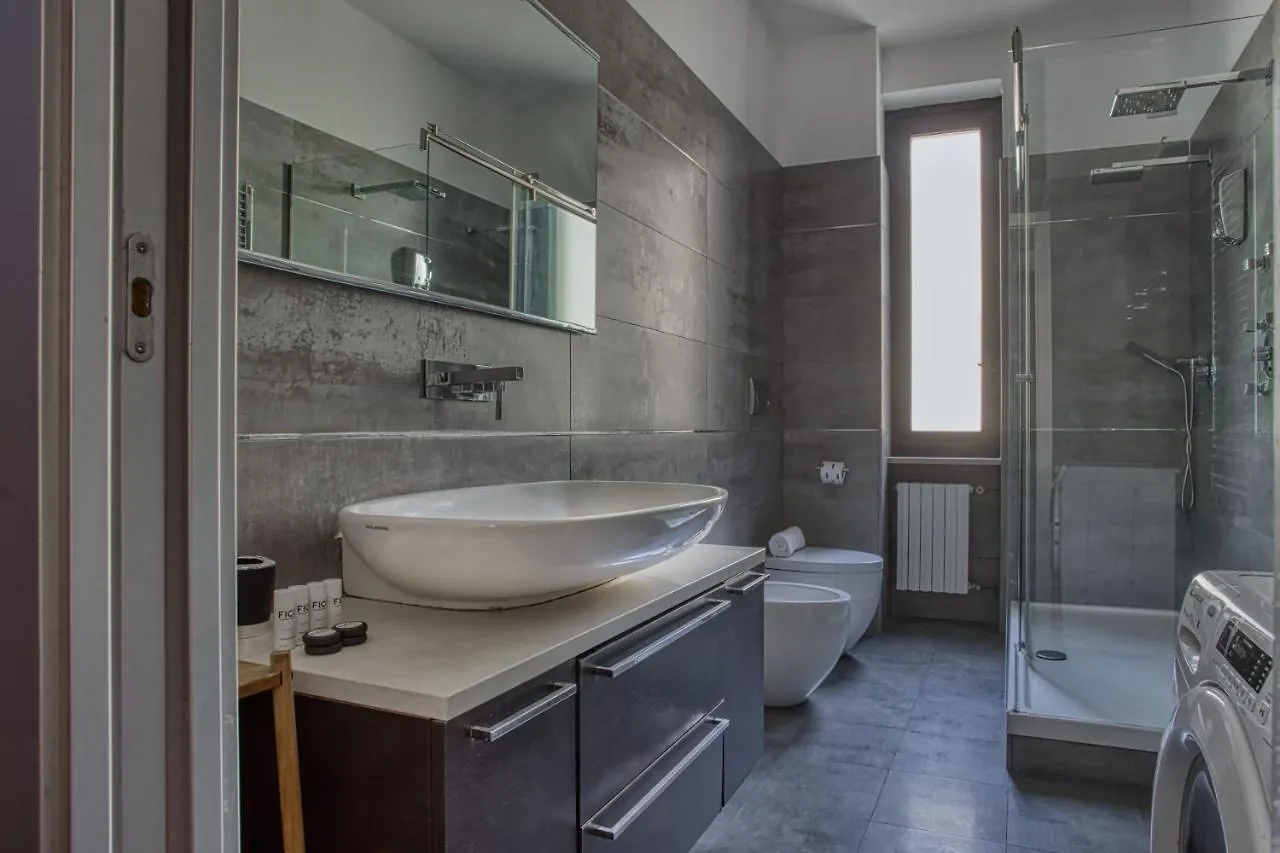 Joivy Tasteful Flat With Balcony Apartment Milan