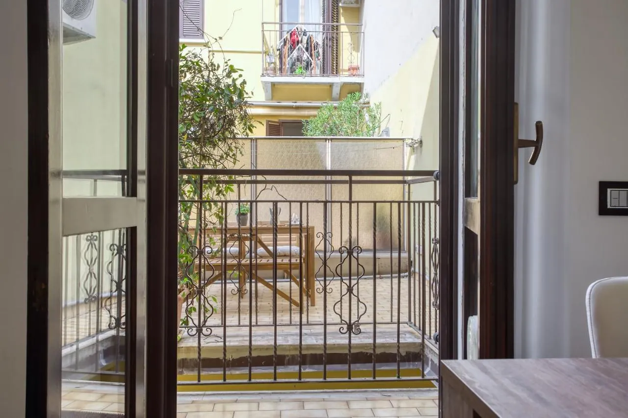 Joivy Tasteful Flat With Balcony Apartment Milan Italy