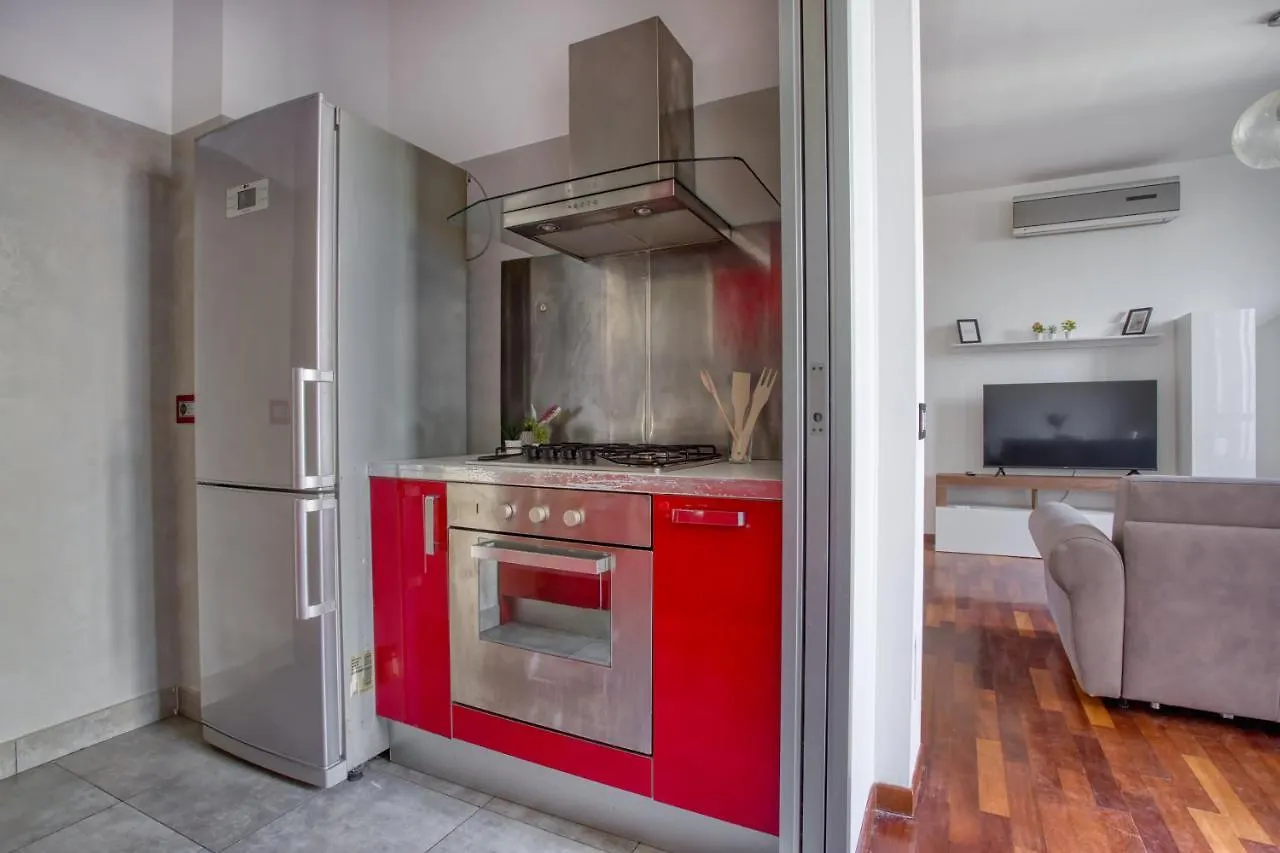 Joivy Tasteful Flat With Balcony Apartment Milan