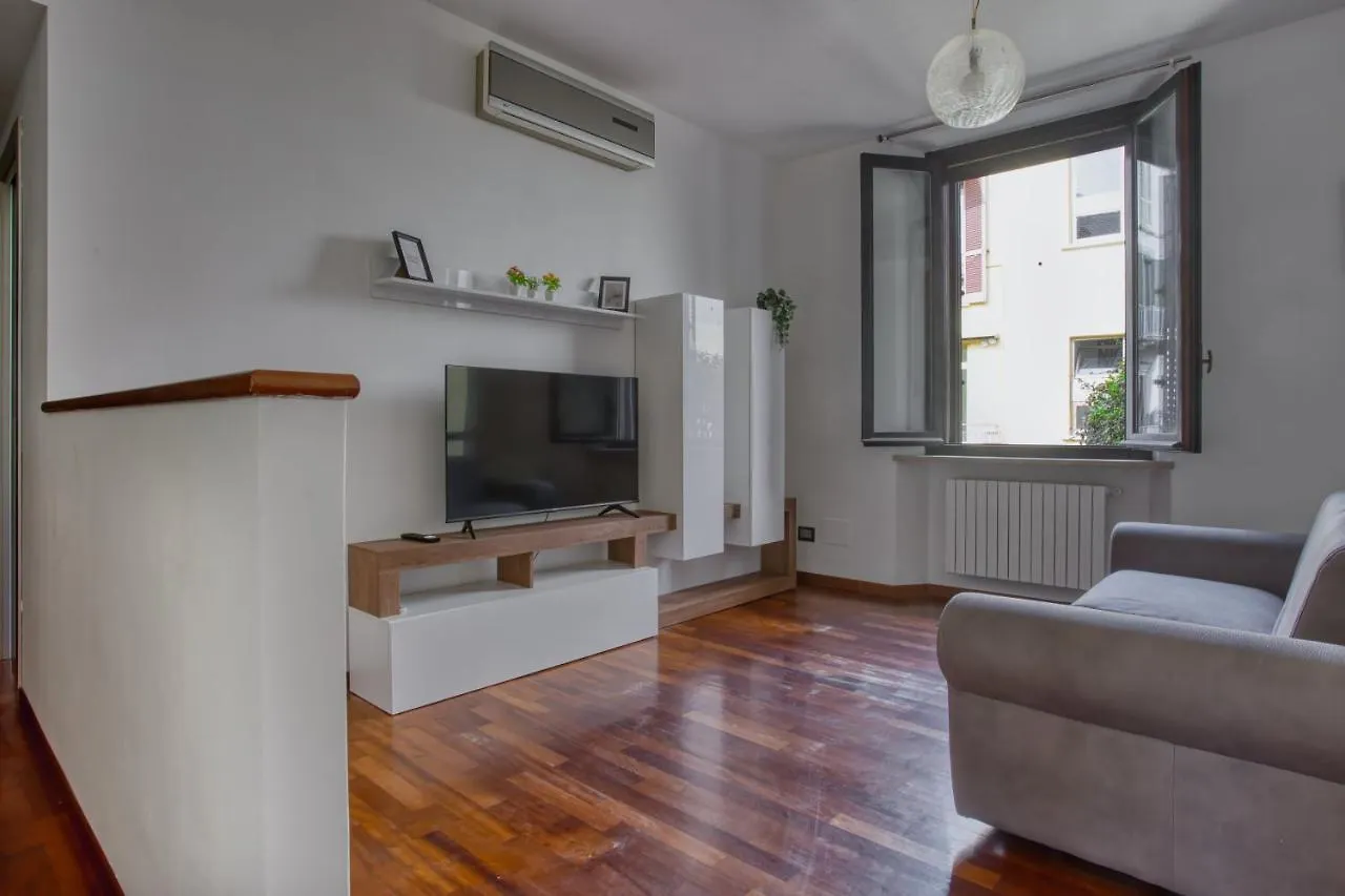 Joivy Tasteful Flat With Balcony Apartment Milan 0*,